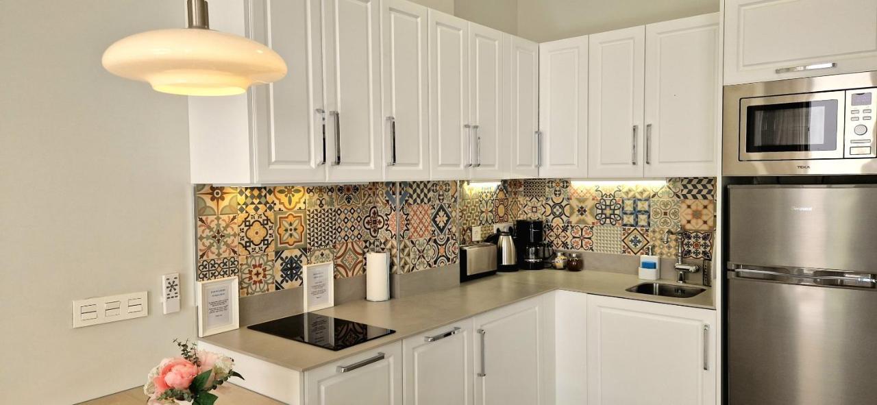 Malaga Lodge Apartments Εξωτερικό φωτογραφία